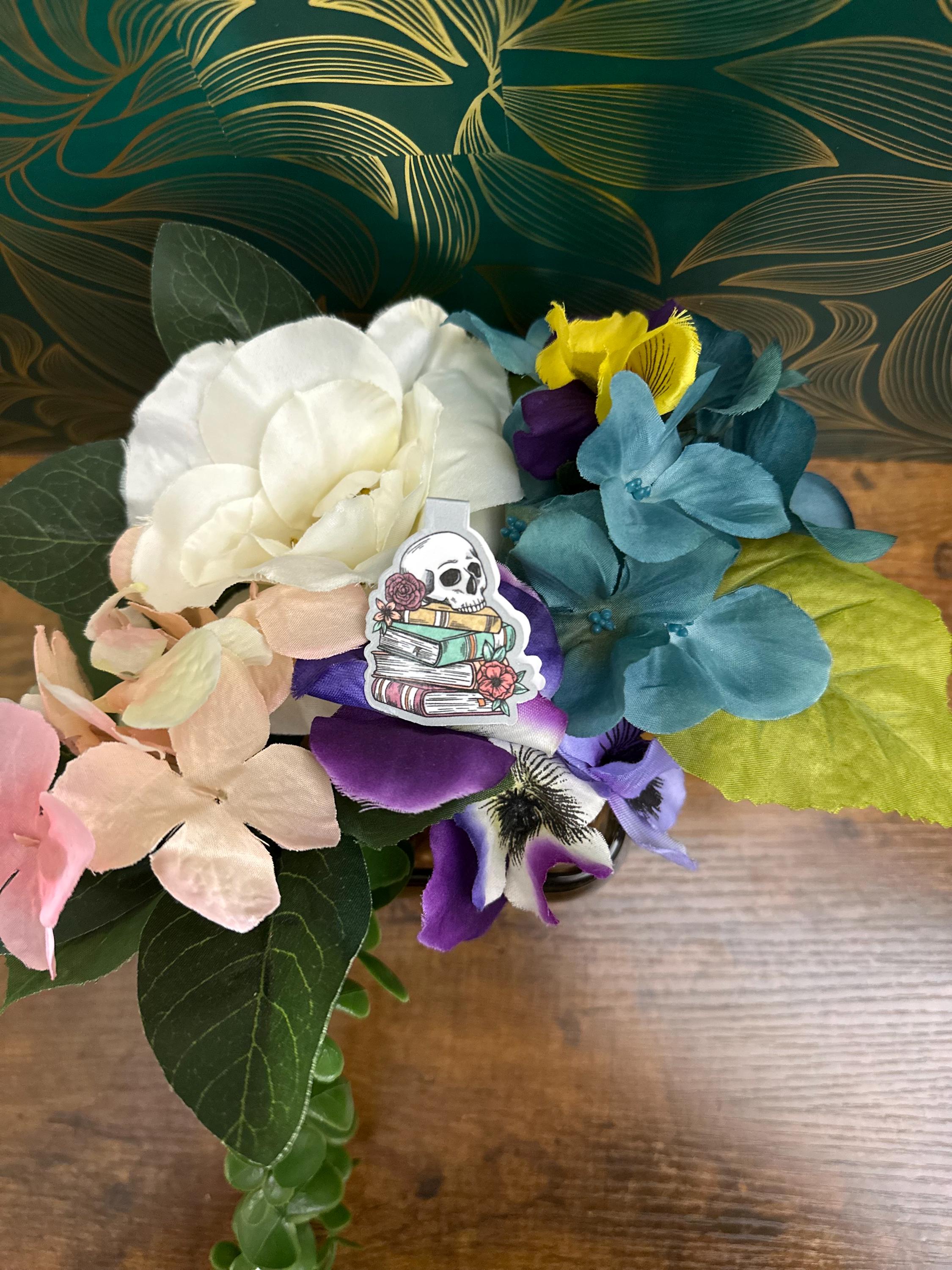 Magnetic Skull bookmark